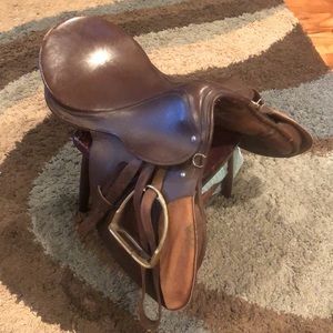 English Saddle 17”